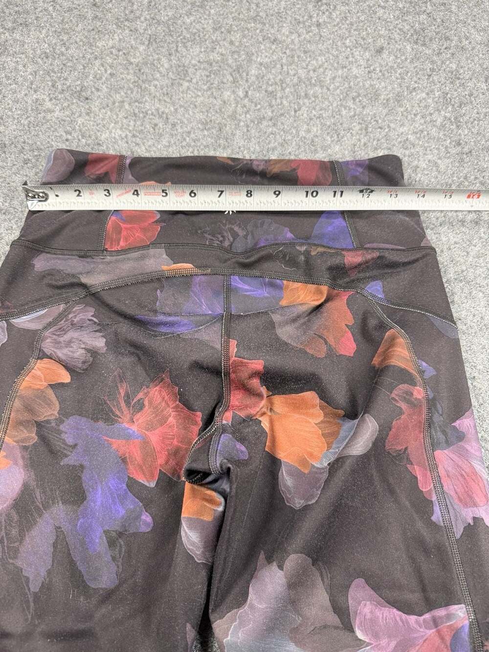 Athleta Rainier Printed Tight Leggings Floral Pattern with Zipper Pockets - Picture 6 of 10